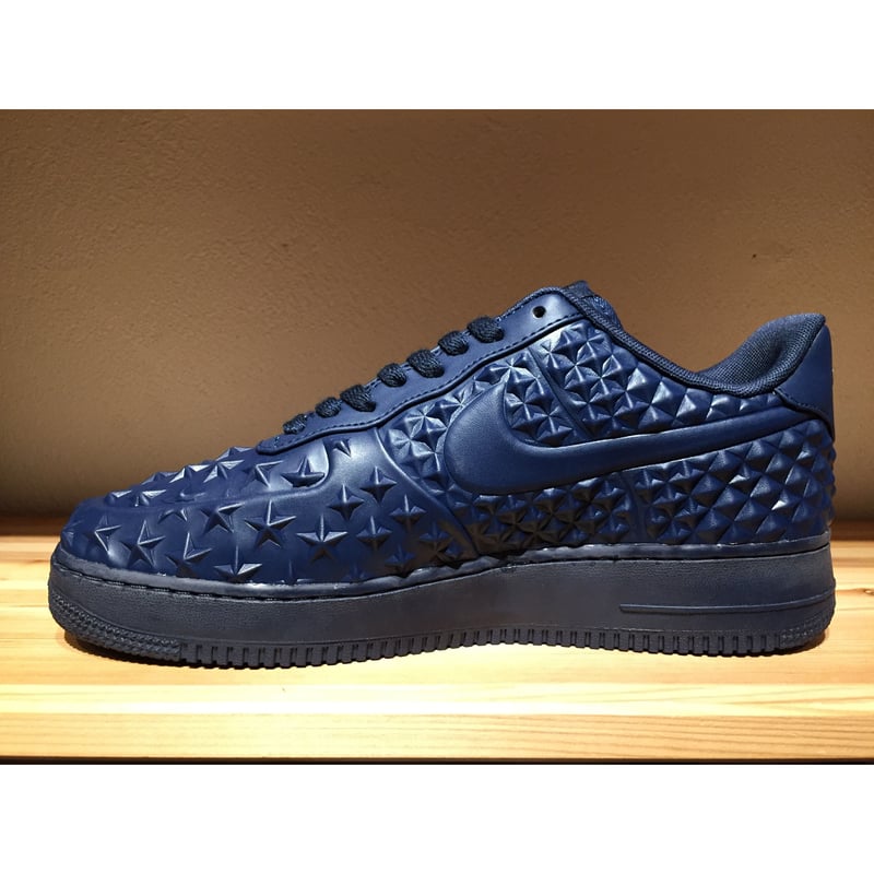 NIKE AIR FORCE 1 LV8 VT インディペンデンスデイ(ナイキの名作 NIKE AIR FORCE 1 LV8 VT インディペンデンスデイ(ナイキの名作