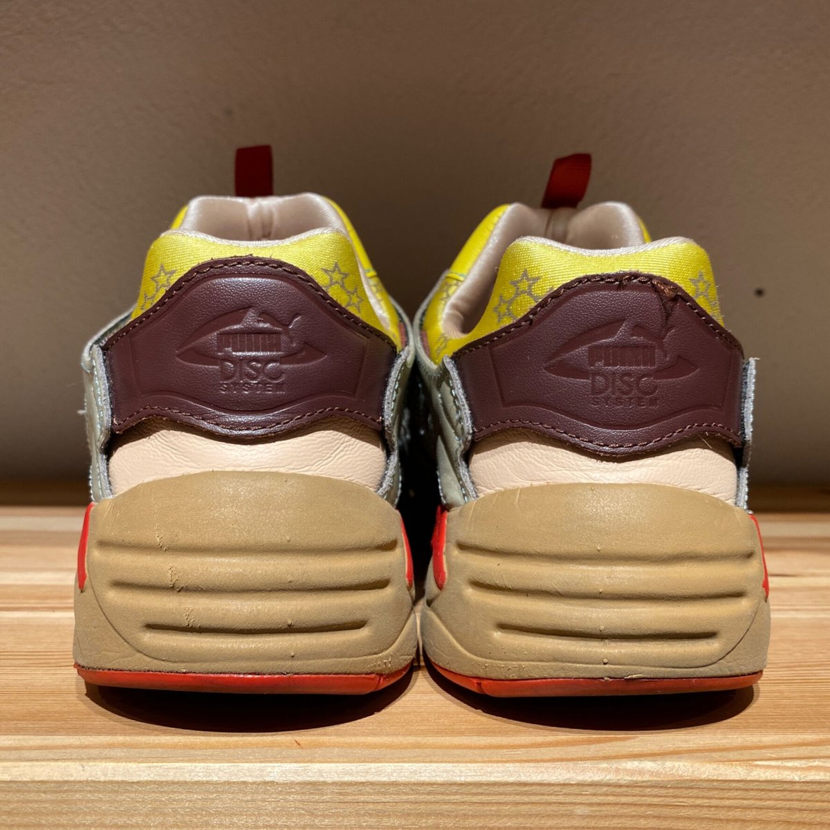 オジャガ デザイン別注x PUMA コラボ ディスク トライノミック スニーカー 国内4月24日発売予定】 オジャガデザイン × プーマ ディスク
