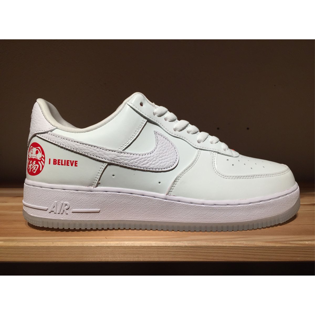 NIKE AIR FORCE 1 