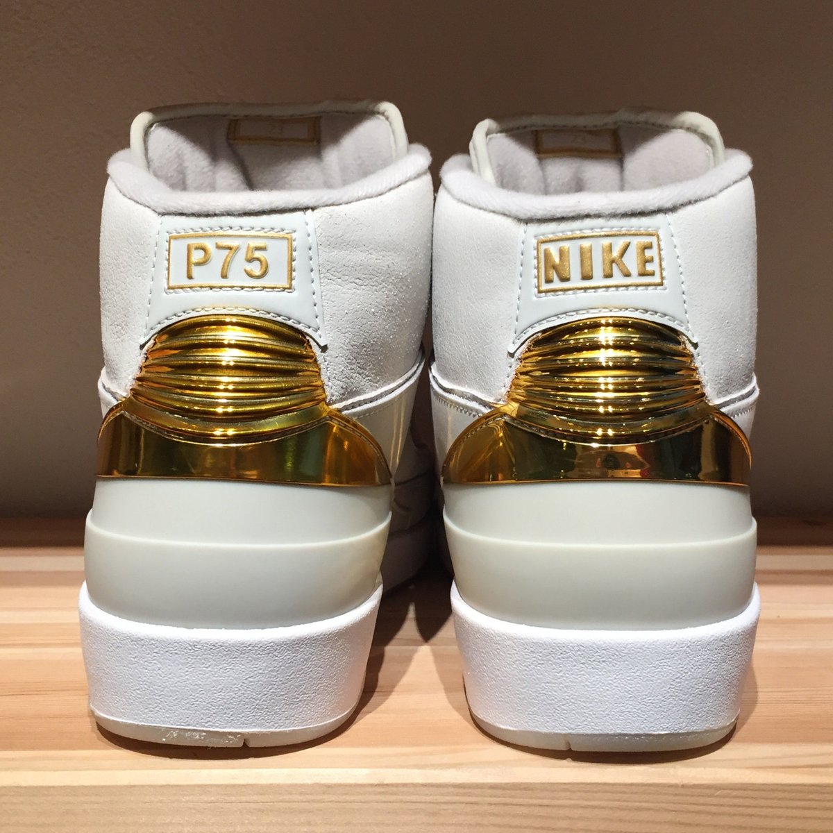 ☆日本未発売 - NIKE AIR JORDAN 2 RETRO Q54 | 9H9H NAH