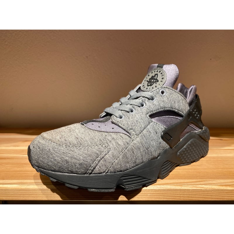 Nike huarache run tech pack hotsell