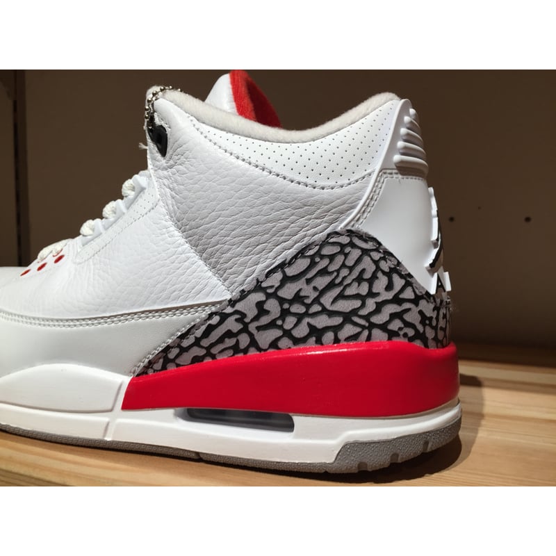 NIKE AIR JORDAN 3 RETRO | 9H9H NAHANAHA