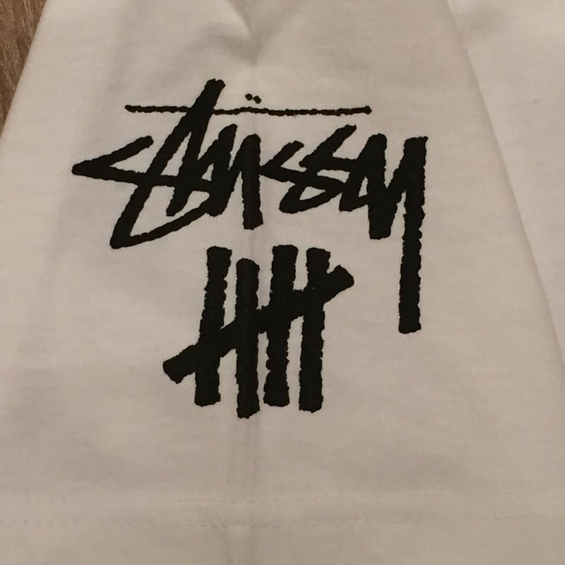 ☆STUSSY・UNDEFEATEDコラボ - STUSSY × UNDEFEATED PLA