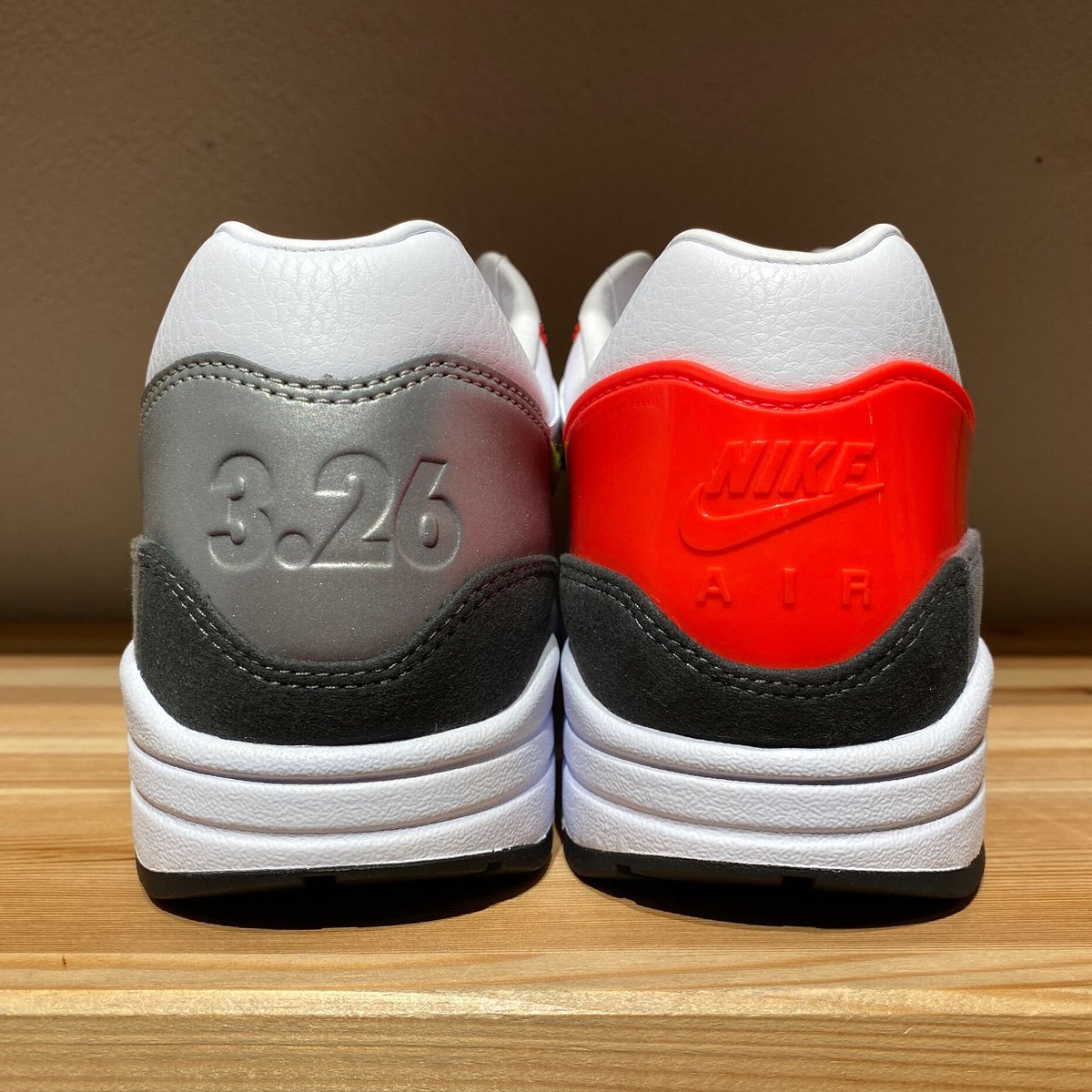 NIKE AIR MAX 1 EOI | 9H9H NAHANAHA NIKE AIR MAX 1 EOI | 9H9H NAHANAHA