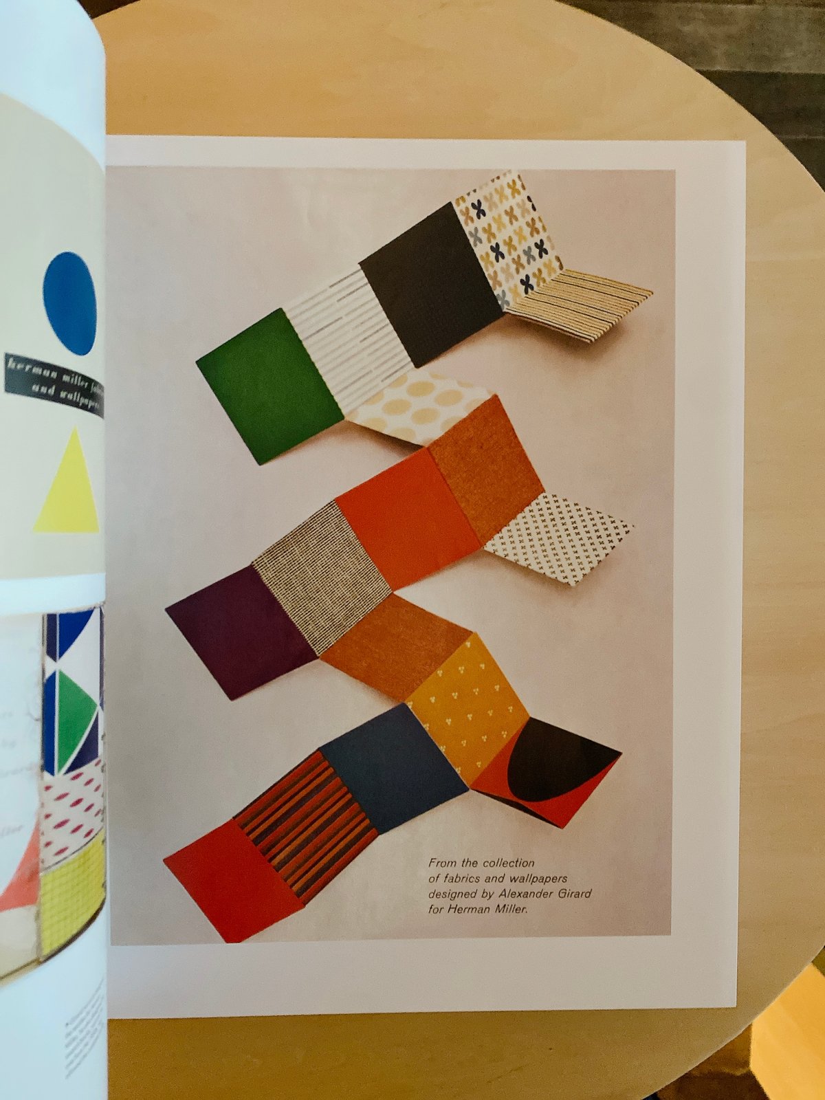 アレクサンダージラート作品集 Alexander Girard Designs for Herman Miller | アレクサンダー