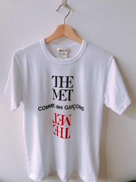 The met comme des hotsell garcons shirt