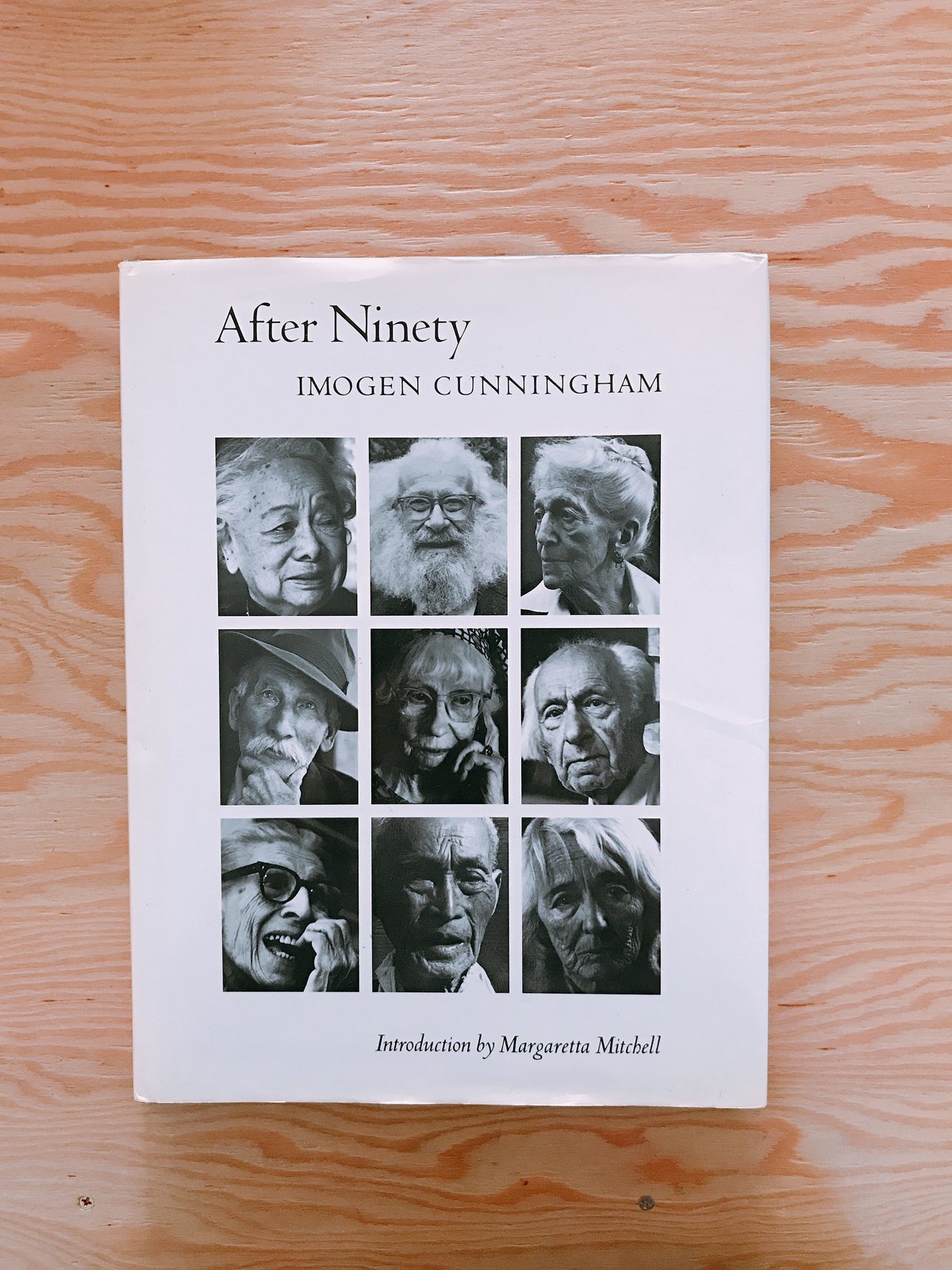 洋書 Mother's Days Imogen Cunningham Mother's Days. Photographs by Imogen Cunningham - photo-eye