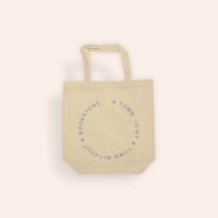 〈ご予約商品／12月中旬お届け予定〉BOOKNERD ORIGINAL TOTE BAG "A Town Isn’t a Town Without a Bookstore"