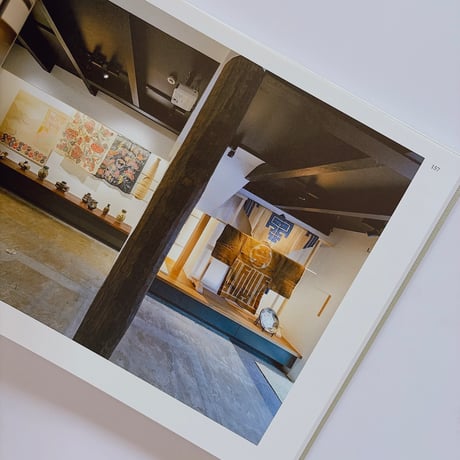 CRAFT: ABOUT EXHIBITIONS, CRAFT, ART, CULTURAL HIERARCHIES, TYPOLOGIES AND THE ART OF DISPLAY