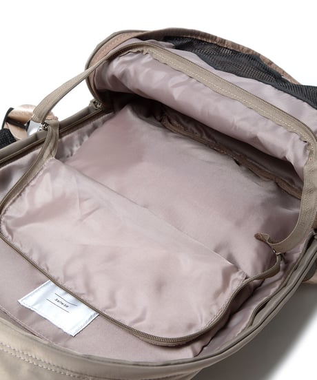 【B-23455】BEAURE  2room構造 万能ナイロンリュック