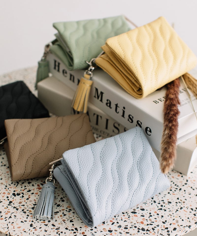 B-24308】BEAURE カウレザー タッセル付き ウエーブキルト