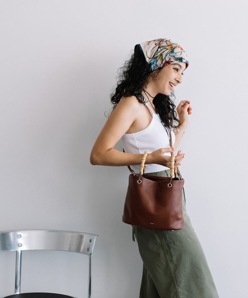 B-25042】BEAURE カウレザー バンブー ハンドル バケット BAG | BEAU