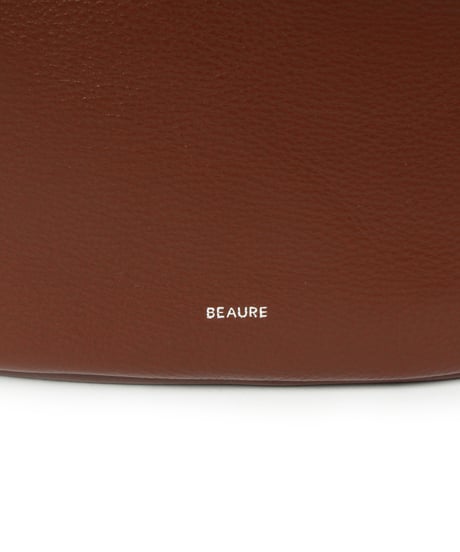 【B-25022】BEAURE カウレザー スラントポケット バケツ ショルダー