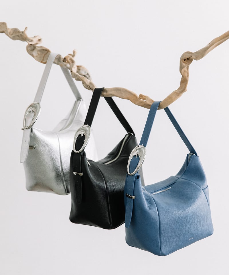 【bajra】COW LEATHER BAG バジュラ 本革 ショルダーバッグ bajra】COW LEATHER BAG バジュラ 本革 ショルダーバッグ