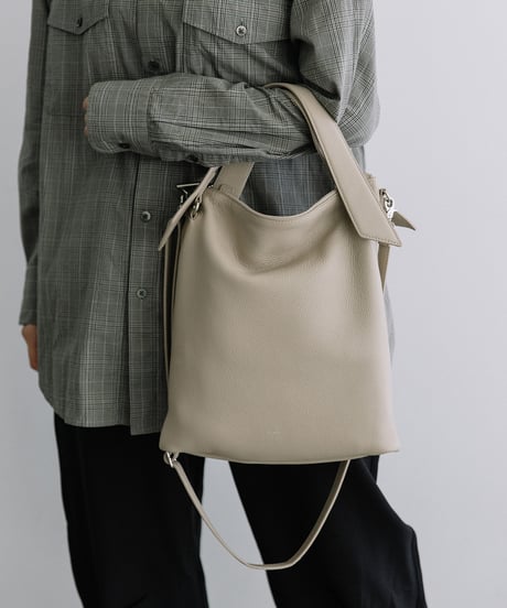 【B-25422】BEAURE リボン ディテール 薄マチ ショルダー Bag