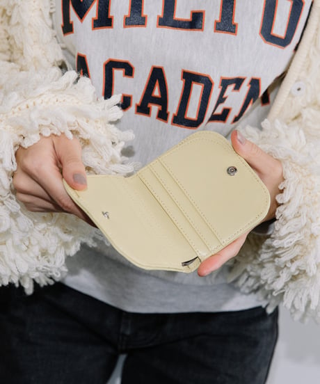 【B-25307】BEAURE Quilted Leather Bifold ウォレット