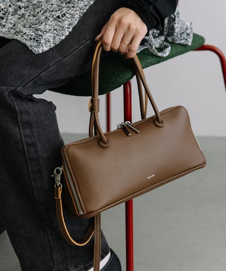 【B-25419】BEAURE 横長 ブガッティ型 2Way ショルダー Bag