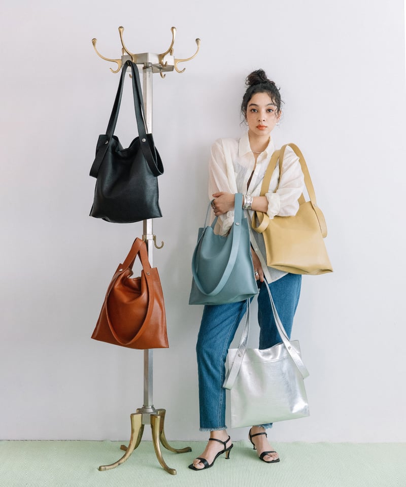 美品★BEAURE カウレザートートバッグ 薄マチ A4 2way ショルダー BEAURE カウレザートートバッグ 薄マチ A4 2way ショルダー