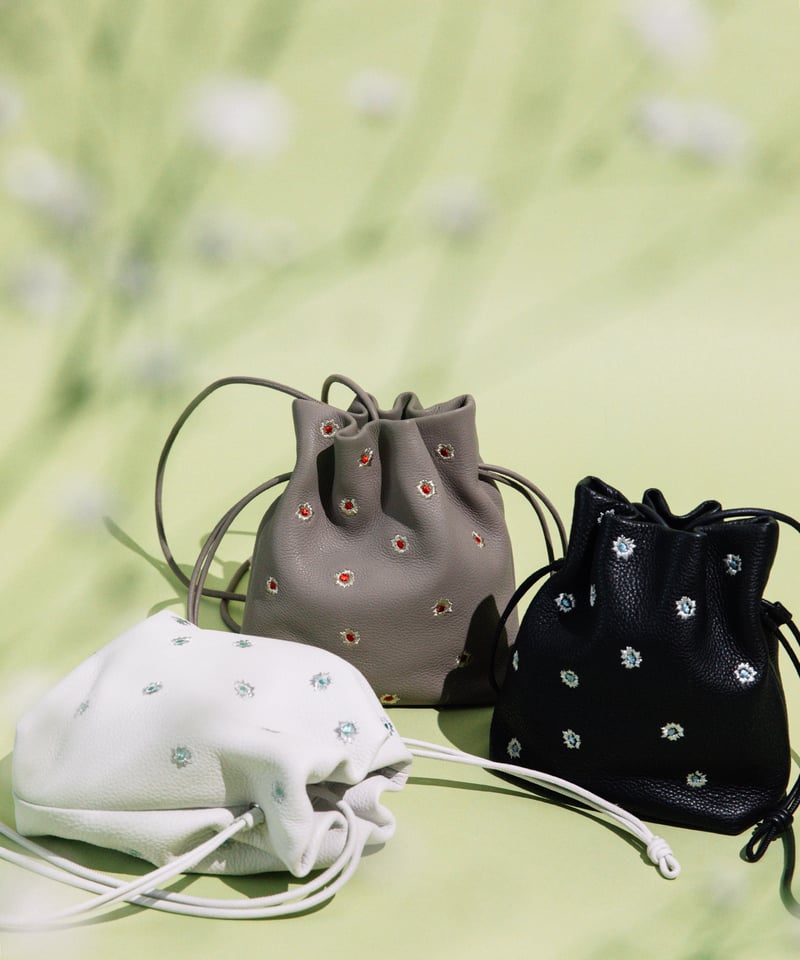 B-23414】BEAURE カウレザー メタリックフラワー刺繍 巾着ショルダー