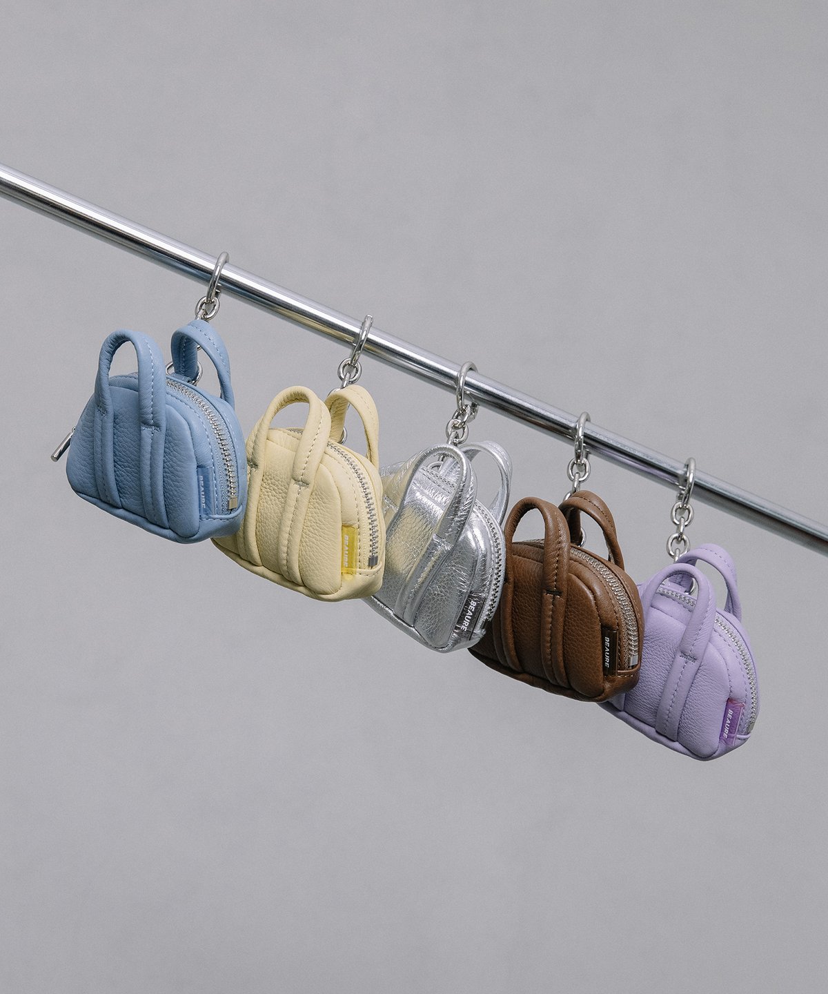 B-25407】 BEAURE レザー ミニ ボストン チャーム | BEAURE OFFI