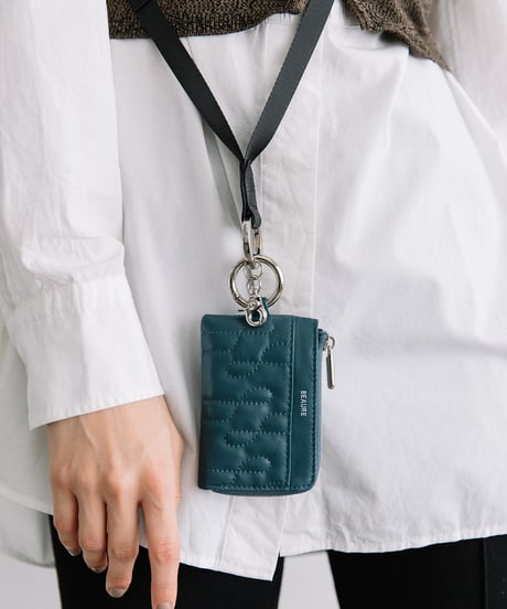 【B-25306】BEAURE Quilted Leather フラグメントケース