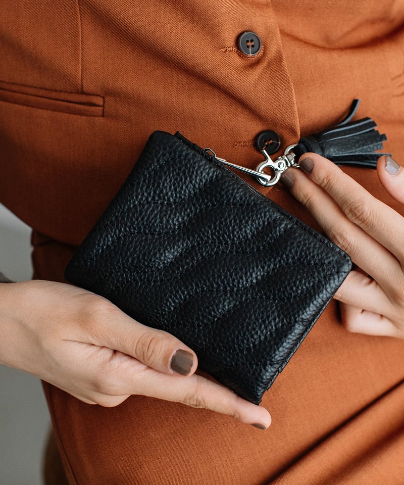 B-24308】BEAURE カウレザー タッセル付き ウエーブキルト