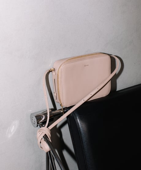 【B-24235】BEAURE シープレザー スクエアウォレットショルダー