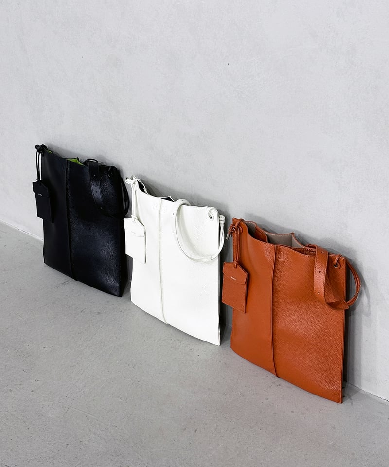 B-24233】BEAURE カウレザー パスケース付き 薄マチ A4 ショルダー