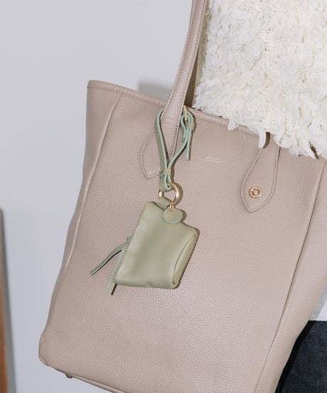 【B-25406】 BEAURE レザー ミニ ポーチ チャーム