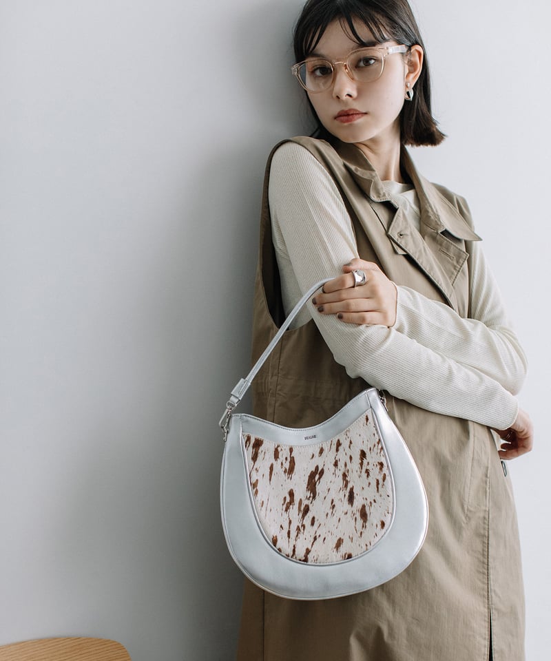 新品同様✨Beaure ショッピングバッグ型 かごバッグ ナチュラル/ブラック bag】使える！おしゃれに見える！大人のかごバッグ4選 - YouTube