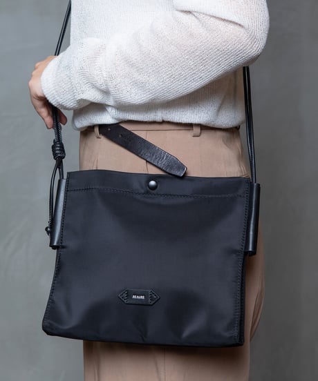 【B-23353】BEAURE  レザーコンビ ナイロンサコッシュ