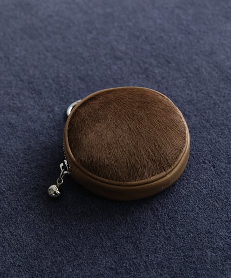 【B-25300】BEAURE Calf Hair Round マルチケース