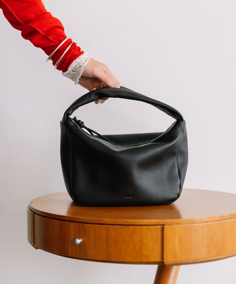 【B-26221】BEAURE ソフトレザー ワンハンド Bag
