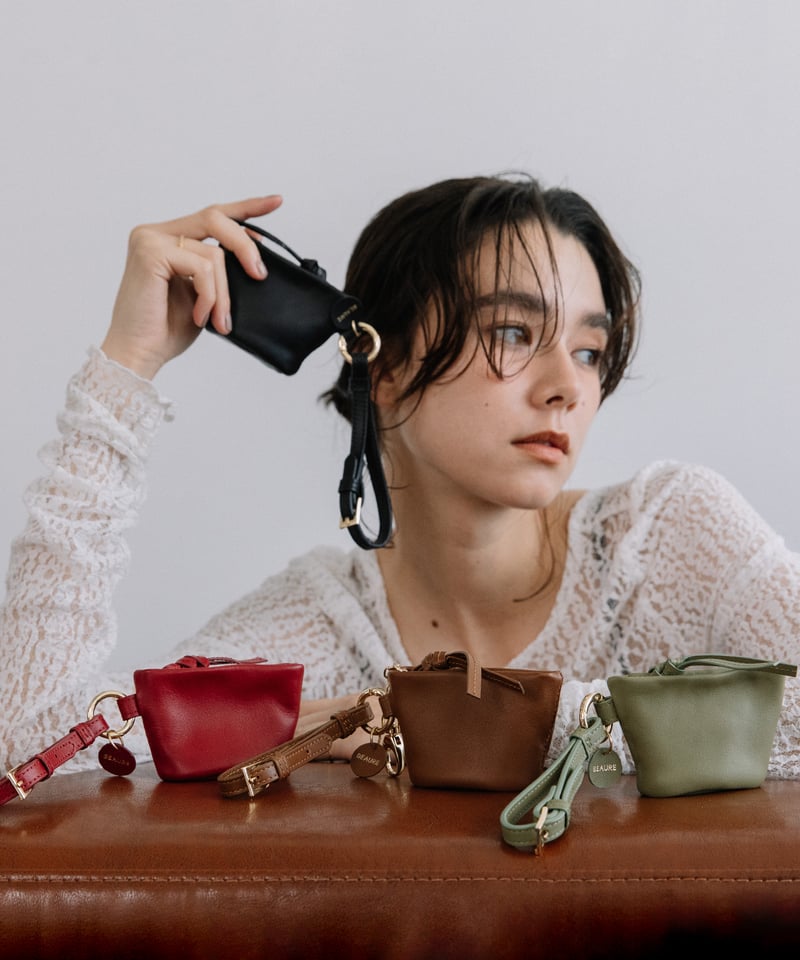 【ルージュ様】リクエスト　ポーチ B-25406】 BEAURE レザー ミニ ポーチ チャーム | BEAURE OFFIC