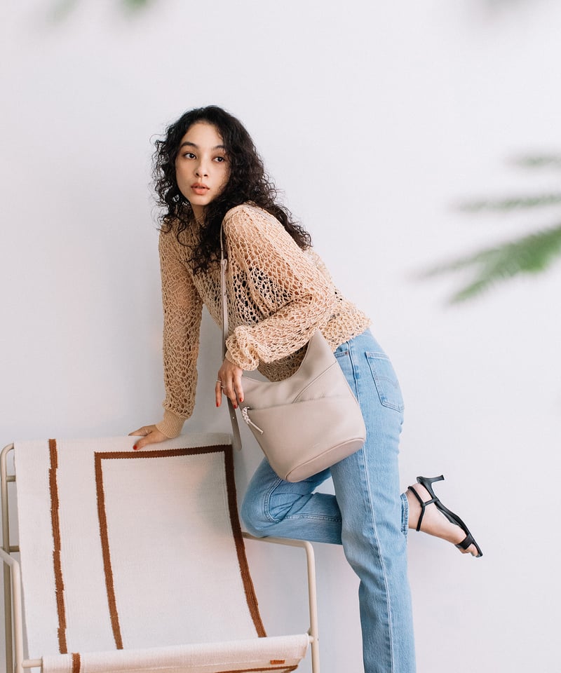 B-25022】BEAURE カウレザー スラントポケット バケツ ショルダー