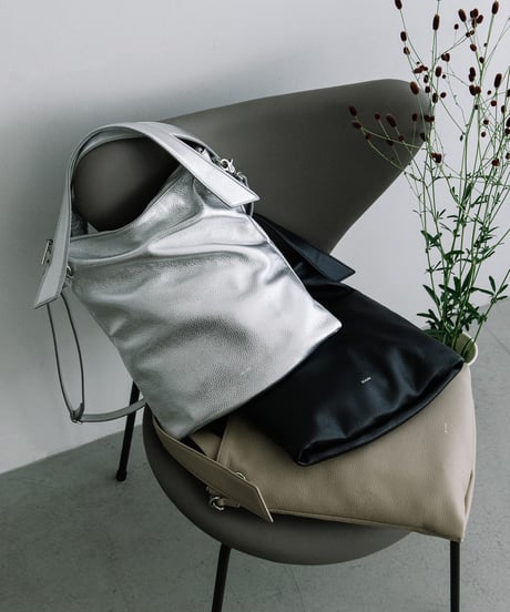 【B-25422】BEAURE リボン ディテール 薄マチ ショルダー Bag