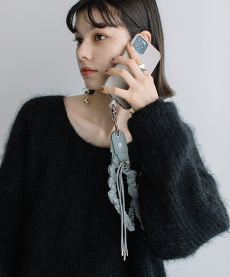 【B-24003】BEAURE　ナイロン ギャザーモバイルストラップショルダー