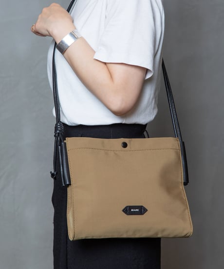 【B-23353】BEAURE  レザーコンビ ナイロンサコッシュ