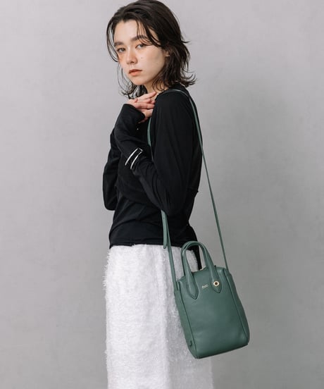 【B-25323】BEAURE Vertical ポシェット