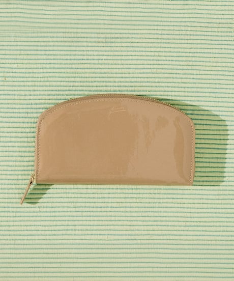 【B-25003】BEAURE エナメル アーチ ロング ウォレット