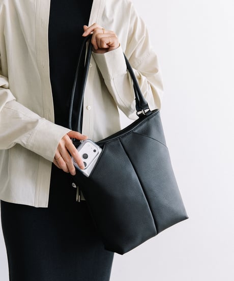 【B-26215】BEAURE レザー 縦長 ショルダー Bag