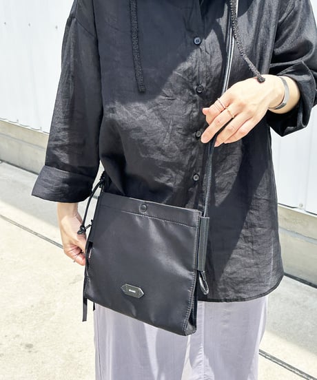 【B-23353】BEAURE  レザーコンビ ナイロンサコッシュ