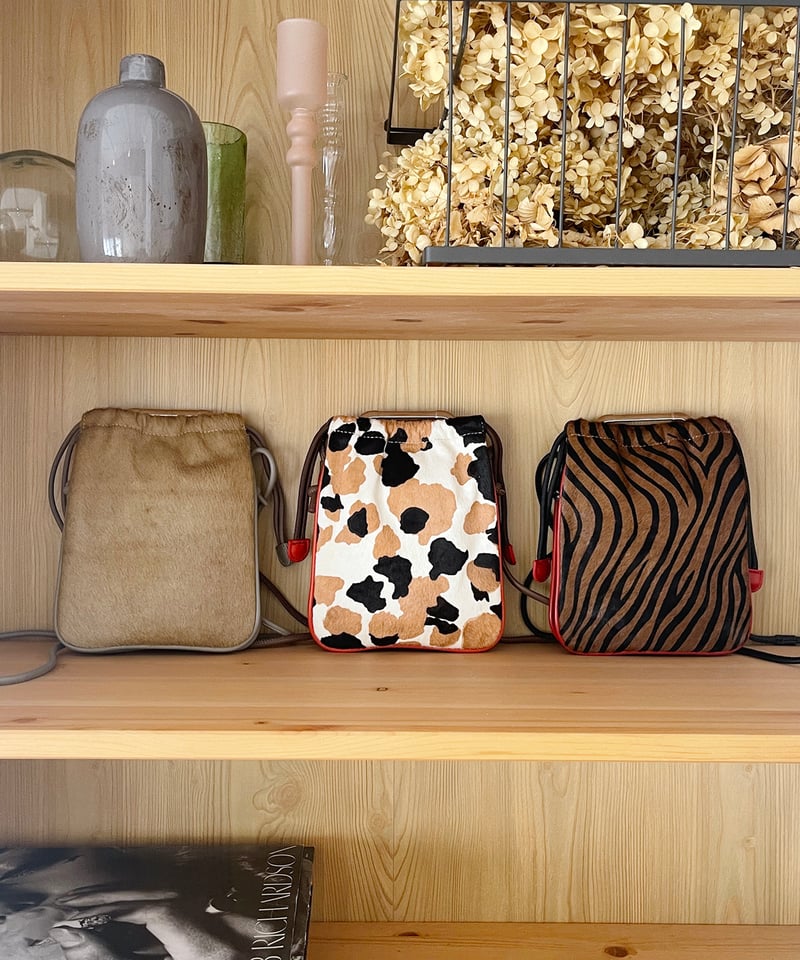 B-22345】カウレザー ハラコ 二層 巾着ポシェット | BEAURE OFFICIAL