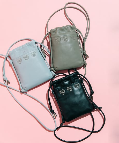【B-24029】BEAURE　カウレザー　ハートスタッズ巾着スマホショルダー