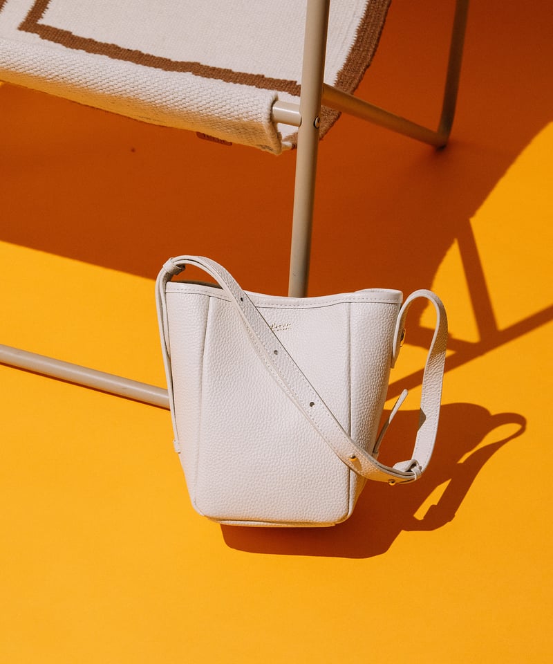 シップス　BEAURE カウレザー バケツ型 ワンマイル BAG シップス BEAURE カウレザー バケツ型 ワンマイル BAG