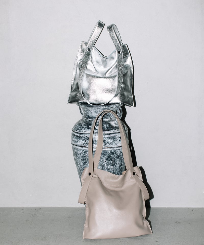 トートバッグ BEAURE カウレザー 2way デザインバッグ シルバー 本革