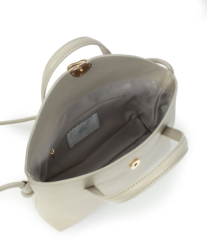 wa828ta出品 B-25035】BEAURE カウレザー メタルモチーフ フラップ トート
