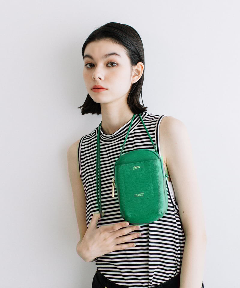 B-22353】カウレザー ラウンドスマホショルダーバッグ | BEAURE