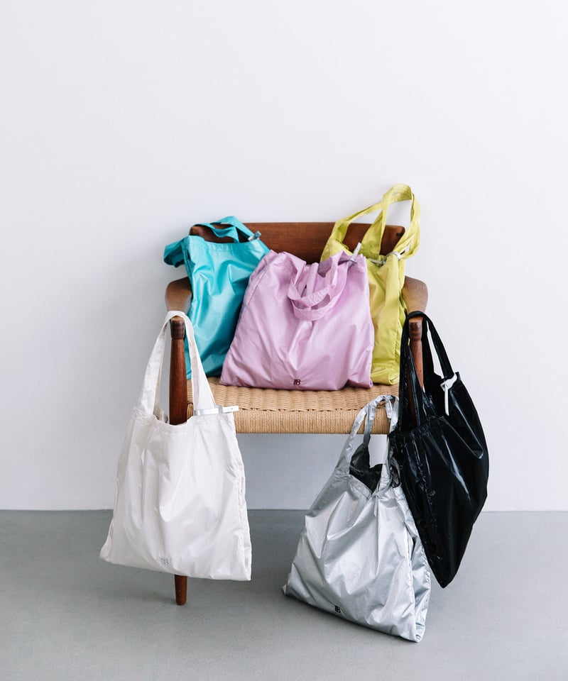 B-24053】BEAURE ロゴ刺繍入りワッシャーメタリックトート