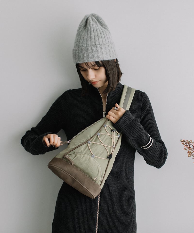 B-24351】BEAURE スエード コンビ ナイロン クロスボディバッグ | BEAUR